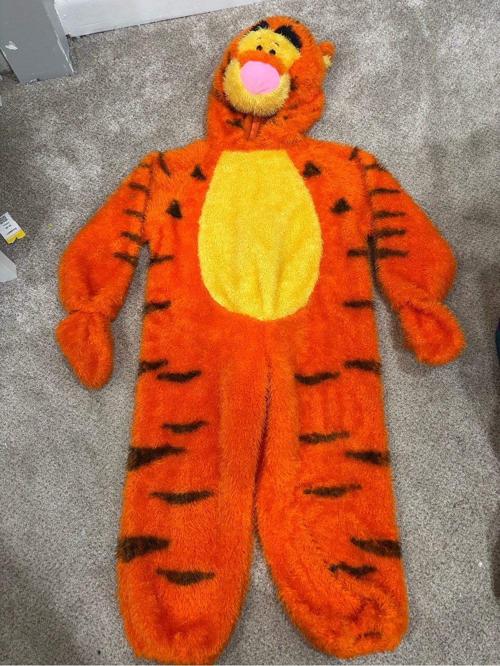 Disney Store TIGGER Winnie the Pooh Fuzzy Plush Costume Stuffed Head Small (6)